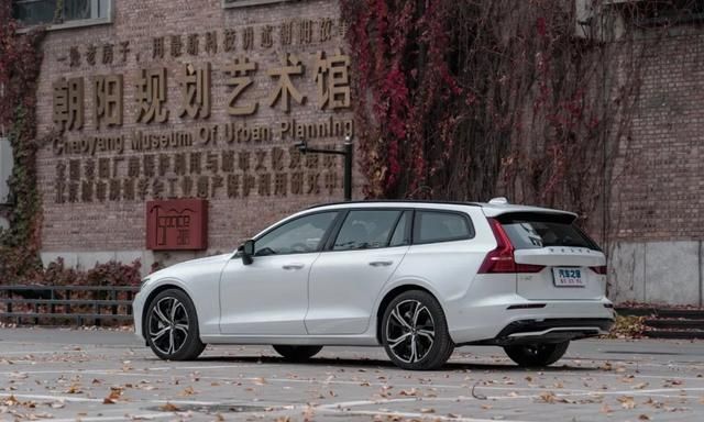 沃尔沃v60 30万(沃尔沃v60有六座版)图15