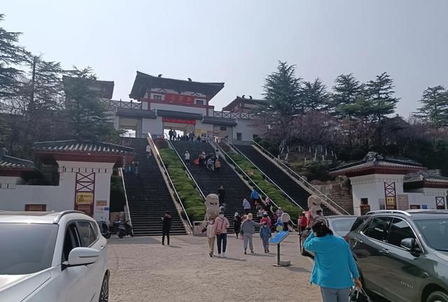 济南红叶谷一日游路线,济南南山春天一日游最佳景点图1