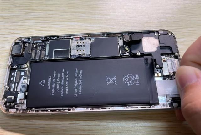 iphone 6更换电池教程最简单图12