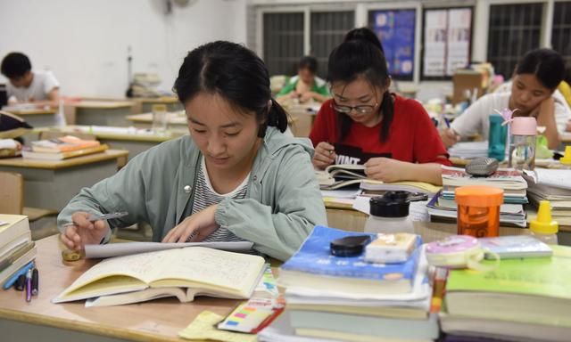 没有打过暑假工的大学生图1