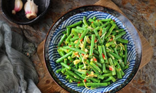 豇豆角用这做法秒变下饭招牌菜,南方豇豆角怎么做才好吃图2