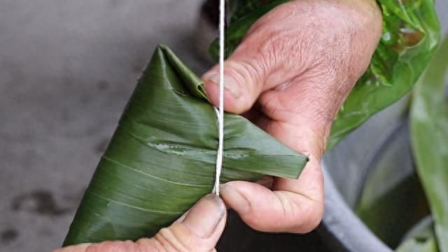 粽子这样包才好吃，教你煮粽子的技巧，软糯紧实，不漏米不夹生图10