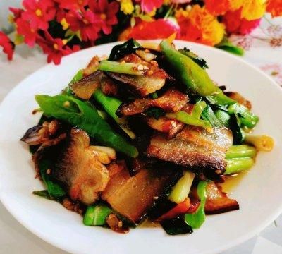 超下饭的蒜苗炒熏肉,熏肉除了炒蒜苗还怎么做图11