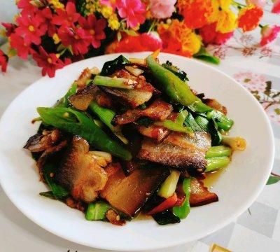 超下饭的蒜苗炒熏肉,熏肉除了炒蒜苗还怎么做图14