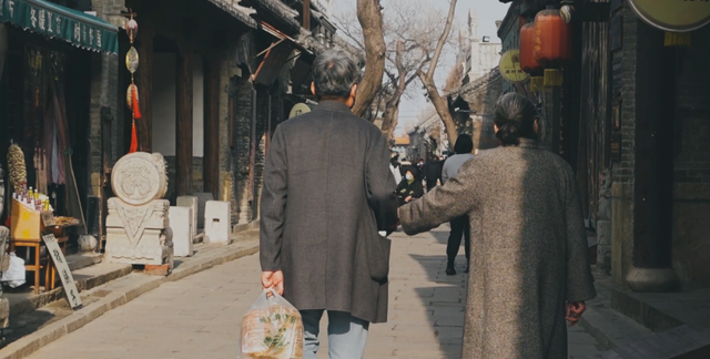 非遗中国酥香薄脆的周村烧饼(又香又酥的周村烧饼)图1