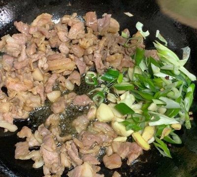 家庭版土豆回锅肉(土豆回锅肉做法家庭)图5