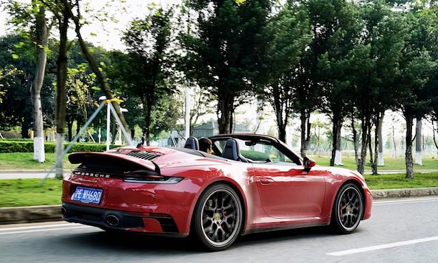 保时捷911 cabriolet 4s试驾图9