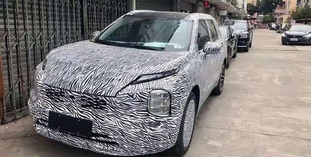 三菱新款suv：全新三菱欧蓝德曝光，图3