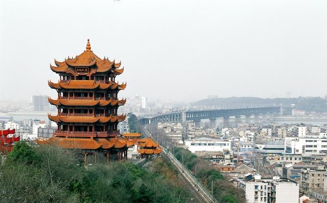 黄鹤楼在哪里：天下江山第一楼黄鹤楼图2